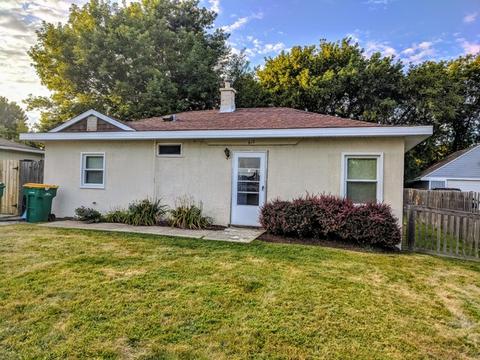 612 Columbus St, Mchenry, IL 60051 photo 2