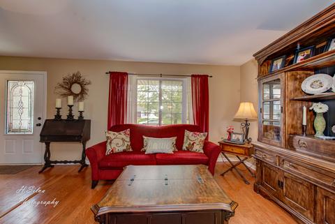 1111 Dawson Ln, Algonquin, IL 60102 photo 5