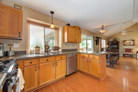 1111 Dawson Ln, Algonquin, IL 60102 photo 9