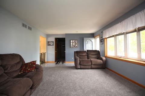 6908 Manchester Dr, Plainfield, IL 60586 photo 2