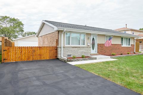 8748 Cranbrook Ln, Bridgeview, IL 60455 photo 1