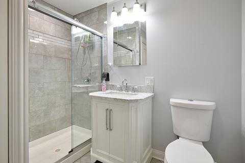 8748 Cranbrook Ln, Bridgeview, IL 60455 photo 8