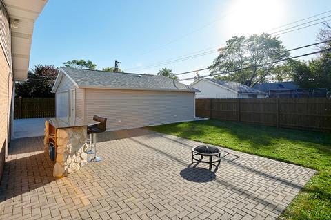 8748 Cranbrook Ln, Bridgeview, IL 60455 photo 19