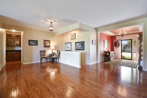 2456 Sandy Stream Ln, Elgin, IL 60124 photo 2
