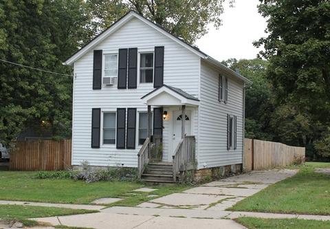 318 Forest Ave, Aurora, IL 60505 photo 1