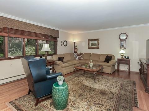 921 Forest Dr, Elgin, IL 60123 photo 13