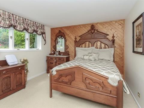 921 Forest Dr, Elgin, IL 60123 photo 22