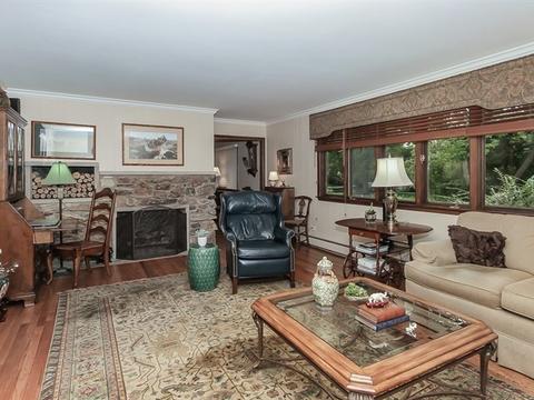 921 Forest Dr, Elgin, IL 60123 photo 14