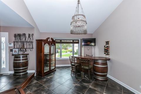 244 Windsor Dr, Bartlett, IL 60103 photo 4