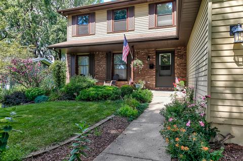 762 Aztec Dr, Carol Stream, IL 60188 photo 2