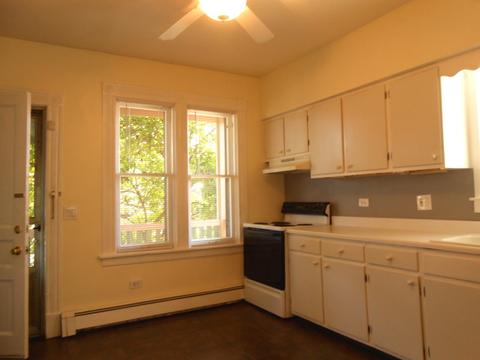 11333 S Champlain Ave, Chicago, IL 60628 photo 8