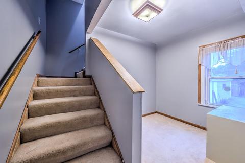 371 Hamilton Ave, Elgin, IL 60123 photo 8