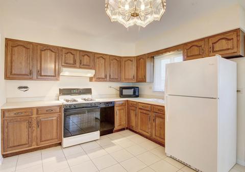 10 E Kathleen Dr, Des Plaines, IL 60016 photo 8