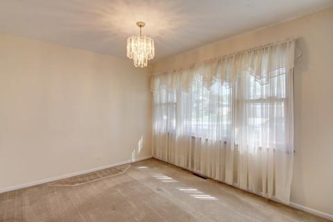 10 E Kathleen Dr, Des Plaines, IL 60016 photo 7