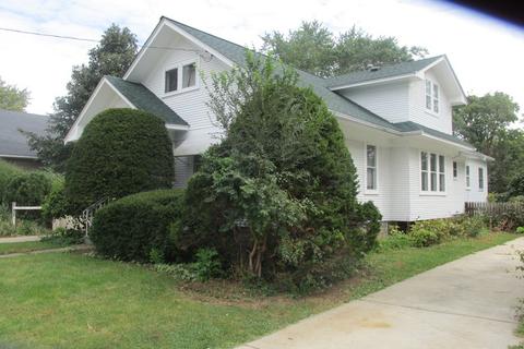 608 Bangs St, Aurora, IL 60505 photo 2