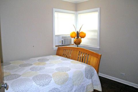 1410 S 6th Ave, Des Plaines, IL 60018 photo 10