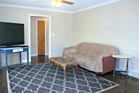 1410 S 6th Ave, Des Plaines, IL 60018 photo 3
