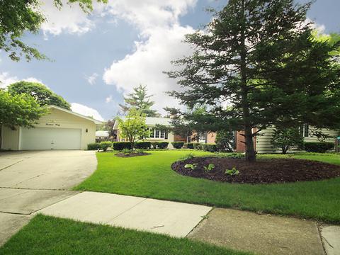 1440 N Blanchard Ct, Wheaton, IL 60187 photo 2