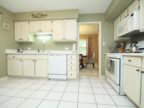 1440 N Blanchard Ct, Wheaton, IL 60187 photo 7
