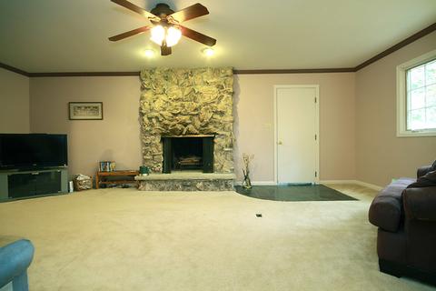 1440 N Blanchard Ct, Wheaton, IL 60187 photo 5