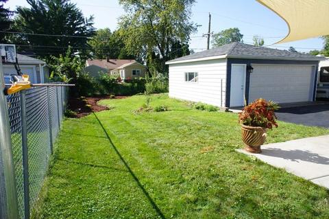 1077 Greenview Ave, Des Plaines, IL 60016 photo 24