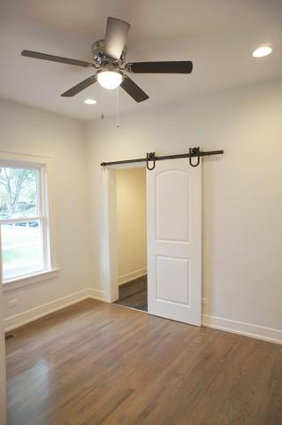 1077 Greenview Ave, Des Plaines, IL 60016 photo 8