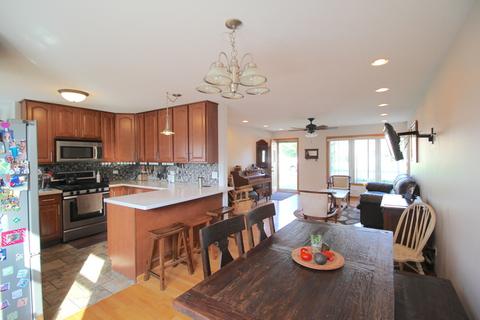 49 Cranbrook Dr, Des Plaines, IL 60016 photo 4