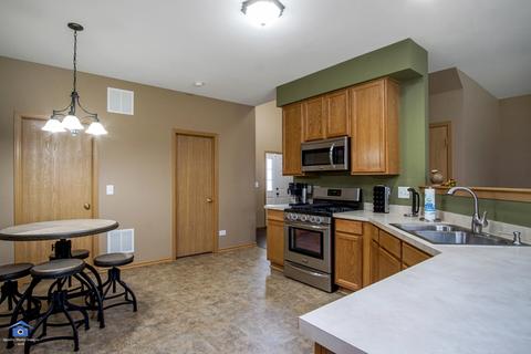 21519 Eich Dr, Crest Hill, IL 60403 photo 8