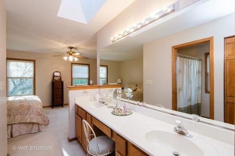 9 Hampton St, Cary, IL 60013 photo 7