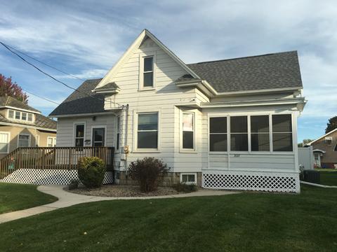 2017 8th St, Peru, IL 61354 photo 2