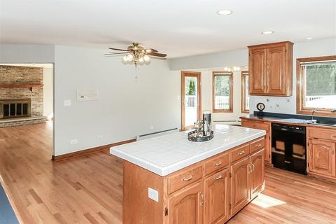 531 Ford Ln, Bartlett, IL 60103 photo 17