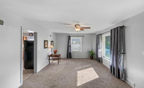 247 S Hickory Ave, Bartlett, IL 60103 photo 4