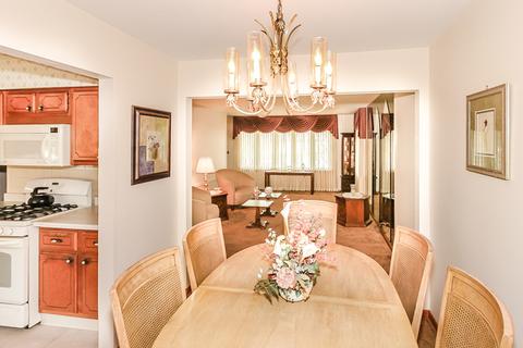2053 Fox Ln, Des Plaines, IL 60018 photo 11