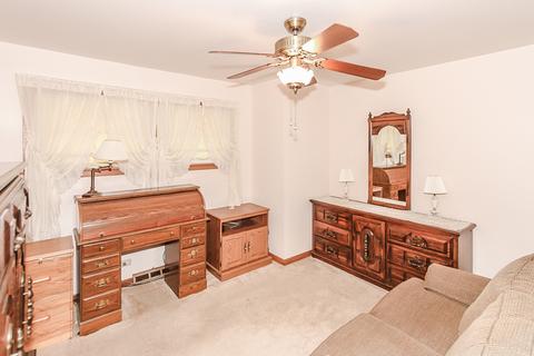 2053 Fox Ln, Des Plaines, IL 60018 photo 15