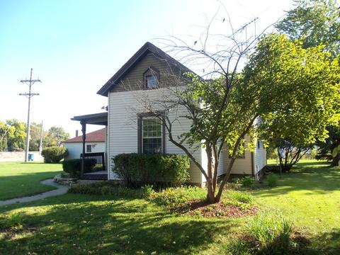 410 Main St, Mazon, IL 60444 photo 3