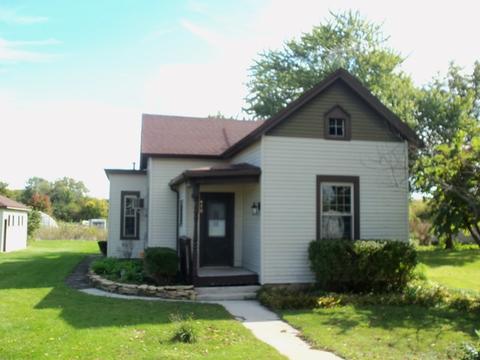 410 Main St, Mazon, IL 60444 photo 1
