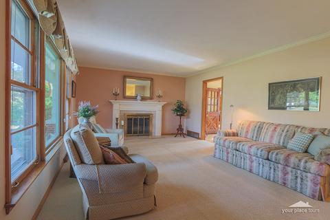 1139 Aurora Way, Wheaton, IL 60187 photo 2