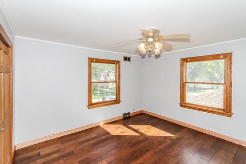 978 S 2nd Ave, Des Plaines, IL 60016 photo 16