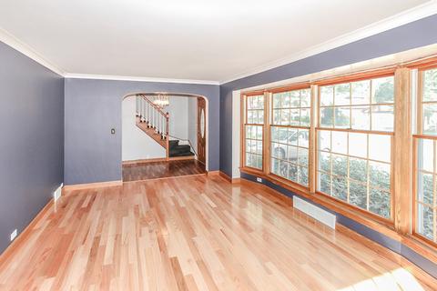 978 S 2nd Ave, Des Plaines, IL 60016 photo 2