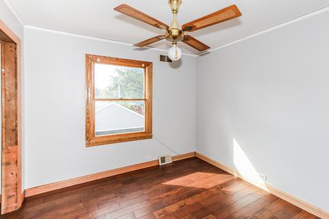 978 S 2nd Ave, Des Plaines, IL 60016 photo 18