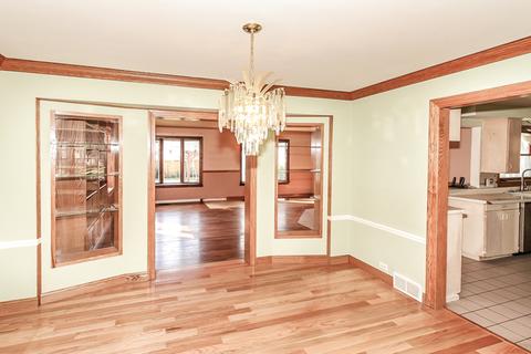 978 S 2nd Ave, Des Plaines, IL 60016 photo 4