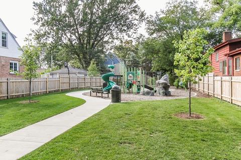 978 S 2nd Ave, Des Plaines, IL 60016 photo 25