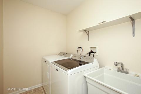 1234 Asbury Ct, Elgin, IL 60120 photo 13