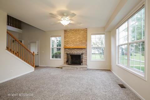 1234 Asbury Ct, Elgin, IL 60120 photo 2