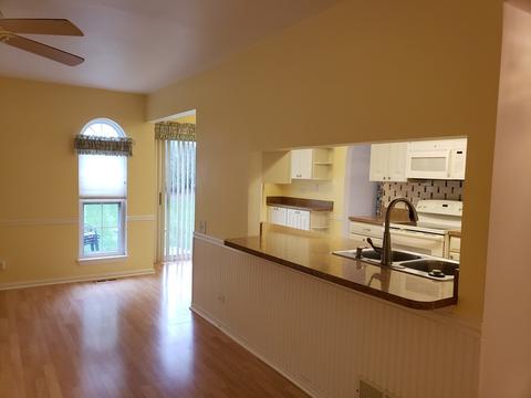 1500 Diamond Dr, Hoffman Estates, IL 60192 photo 9