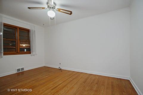 64 E Strong St, Wheeling, IL 60090 photo 8