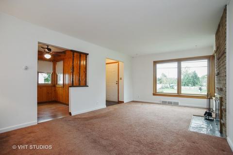 64 E Strong St, Wheeling, IL 60090 photo 3