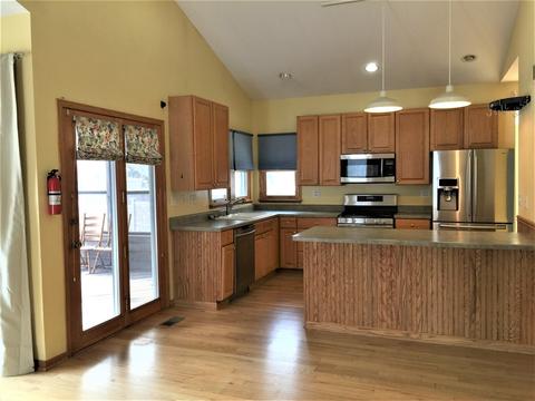 2016 Clearwater Way, Elgin, IL 60123 photo 3