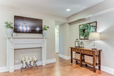 1819 Evergreen St, Wheaton, IL 60187 photo 4