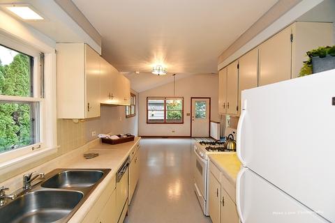 718 Cadillac Dr, Wheaton, IL 60187 photo 5